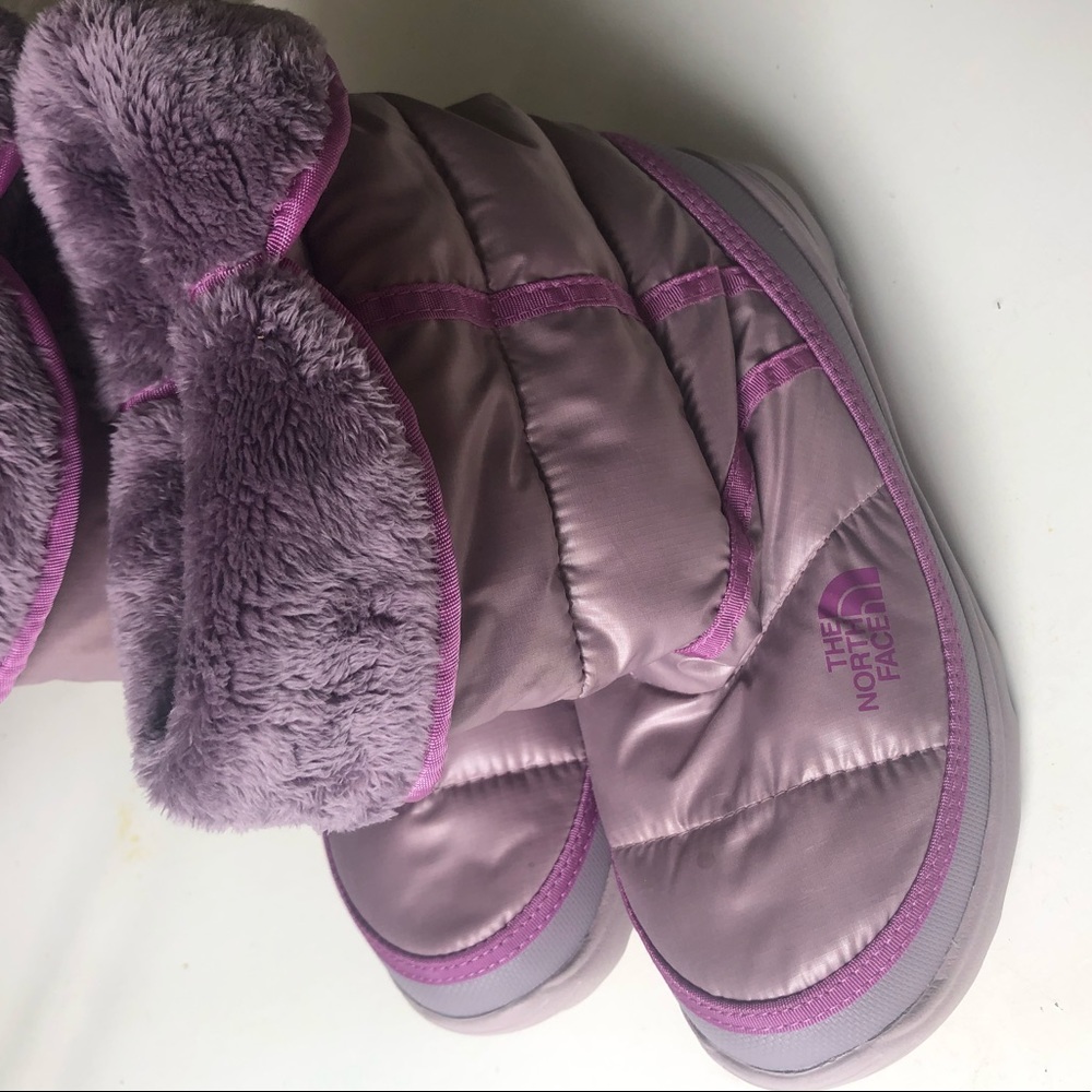 SOLD-NWOT North face down filled puffer boots - Picture 3 of 5